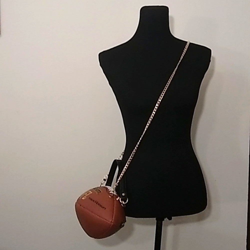 HANDMADE Football Purse 🏈 - Picture 6 of 17